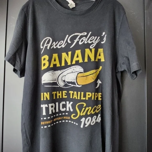 AXEL Foley and the Banana in the tailpipe trick from Beverly Hills Cop T-Shirt - Picture 2 of 4